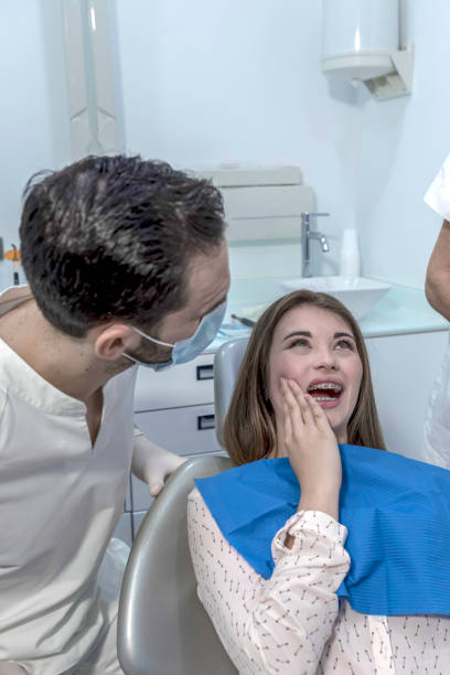 Best Urgent Tooth Repair  in Chester, WV